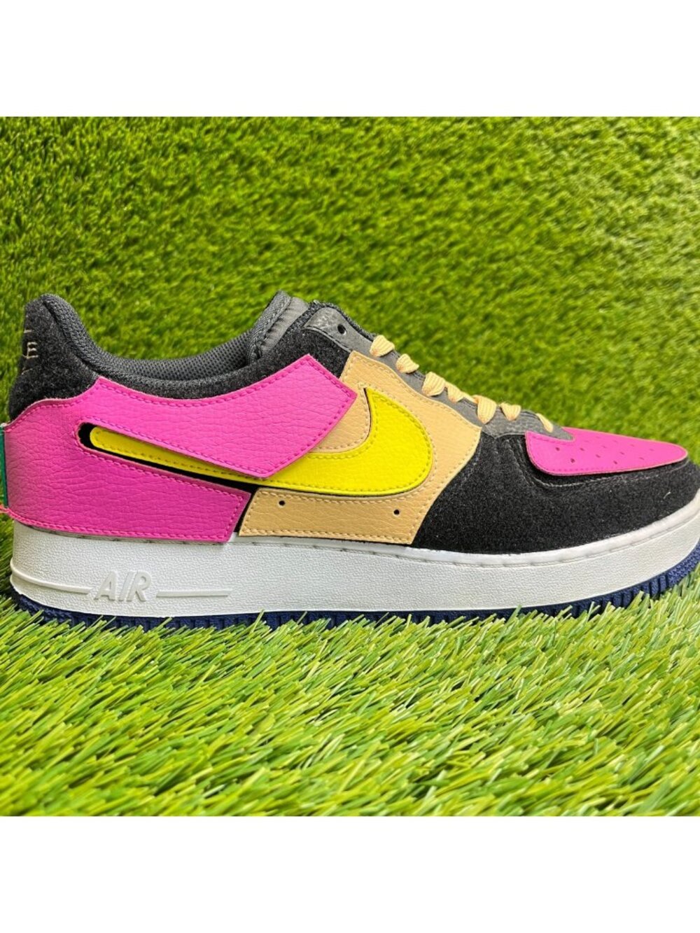 Nike Air‎ Force 1 Low Mens Size 10.5 Pink Black Athletic Leather Shoes Sneakers
